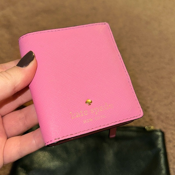Kate Spade Wallet - Picture 10 of 10
